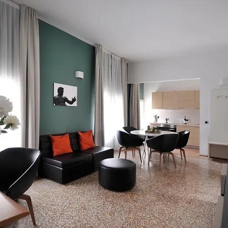 Palazzo Banchi Halldis * ボローニャ