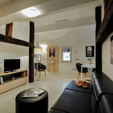 Apartment Palazzo Banchi Halldis