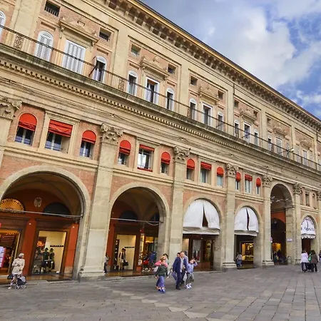 Palazzo Banchi Halldis Bologna
