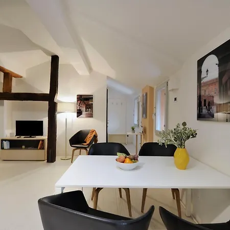 Palazzo Banchi Halldis Apartman *